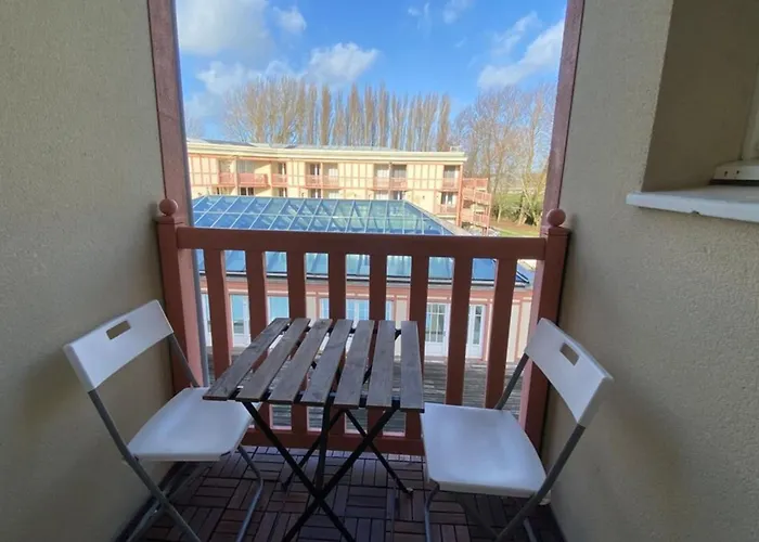 Very Nice 6 Person Apart With Swimming Pool Tennis Court And Car Park 202